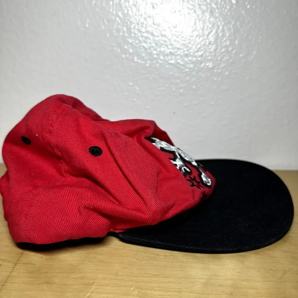 Disney Parks Snapback Cap Chevron Mickey Mouse Embroidered Red Black One Size